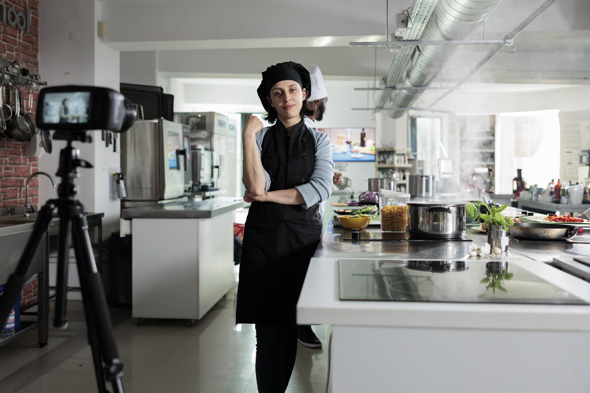 Studio cucina con attrezzature moderne